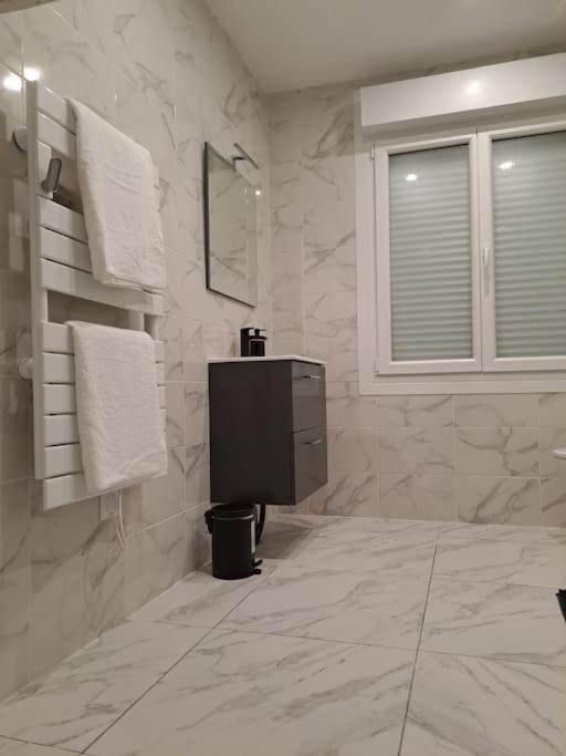 24H Course/Moto/ Oasis / Antares Apartment Le Mans Luaran gambar